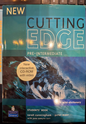 Sarah Cunningham, Peter Moor, Jane Comyns Carr - New Cutting Edge Pre-Intermediate Student's Book with mini-dictionary + CD-ROM