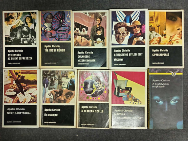 Agatha Christie - (10db) Agatha Christie könyvcsomag: Gyilkosság az Orient expresszen / Tíz kicsi néger / Gyilkosság mezopotámiában / A stílesi eset - függöny / Cipruskoporsó / Nyílt kártyákkal / Öt kismalac / A bertram szálló / Macska a galambok köz