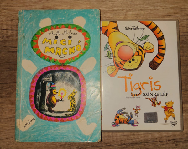 A. A. Milne, Walt Disney - Micimack� (k�nyv) aj�nd��k DVD-vel: Tigris sz�nre l�p