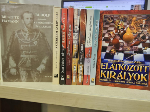 Brigitte Hamann, Ursula Tamussino, Oscar Welden, Nemere István, Szabó Zoltán Hegedűs Péter - 9db történelmi könyv, KÖNYVMENTŐ AJÁNLAT: Rudolf a trónörökös+ A szerelem gyermekei+ Báthory Erzsébet magánélete+ Szerelmem, Kleopátra+ Gyilkosság a piramis árnyékában+ A fáraó futára+ Mária Terézia magánélete+ Jókai Mór s