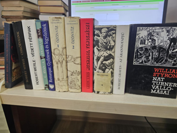 Robert Merle, Cornelius Ryan, Erich Maria Remarque, Henryk Sienkiewicz, Leon Uris, Mika Waltari, Robert Graves, William Styron - 10db vilgirodalmi regny, KNYVMENT AJNLAT: Francia histria+ Csikveink+ Vdett frfiak+ A leghosszabb nap+ Gyztesek s legyzttek+ znvz 1-2+ Meghalsz, tengersz+ Az emberisg ellensgei+ Az aranygyapj+ Nat Turner vall