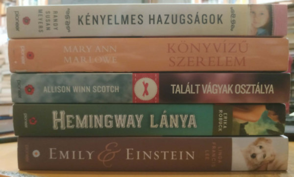 Allison Winn Scotch, Erika Robuck, Linda Francis Lee, Mary Ann Marlowe, Randy Susan Meyers - 5 db romantikus: Emily & Einstein + Hemingway l�nya + K�nyelmes hazugs�gok + K�nyv�z� szerelem + Tal�lt v�gyak oszt�lya