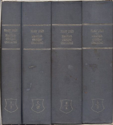 Nagy Iv�n - Magyarorsz�g csal�dai cz�merekkel �s nemzed�krendi t�bl�kkal I-VIII.