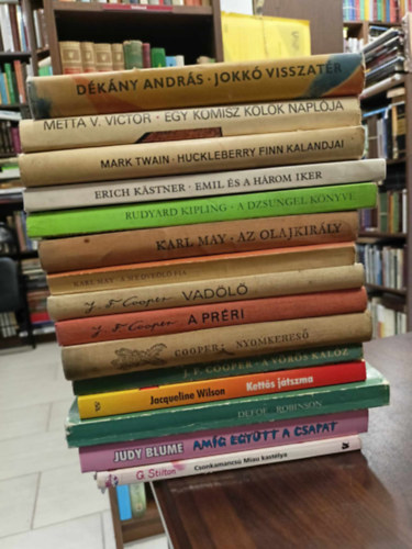 May Karl, Jacqueline Wilson, J.F. Cooper, Mark Twain, Erich Kstner, Daniel Defoe - KNYVMENT AJNLAT, 15 db, Ifjsgi knyvek (Jokk visszatr, Egy komisz klk naplja, Emil s a hrom iker, Huckleberry Finn, A dzsungel knyve, Vadl, Prri, Nyomkeres, Ketts jtszma, Robinson stb)