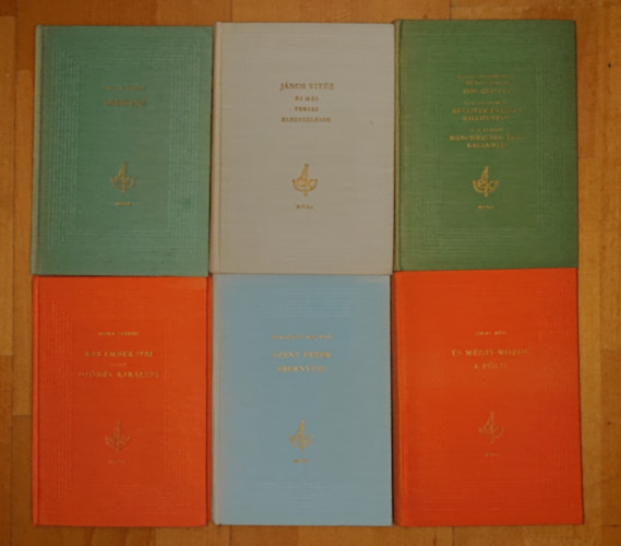 Miguel de Cervantes, Jonathan Swfit, G. A. Bürger, Daniel Defoe, Petőfi Sándor, Jókai Mór, Móra Ferenc, Mikszáth Kálmán - 6 kötet klasszikus kötelező olvasmányokkal: Szent Péter esernyője, Rab ember fiai / és mégis mozog a föld 2., János vitéz, Robinson, Don Quijote, Gulliver utazása Lilliputban, Münchhausen báró kalandjai