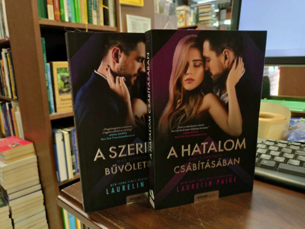 Laurelin Paige - M�s szerepben sorozat 1-2.A hatalom cs�b�t�s�ban+A szerelem b�v�let�ben