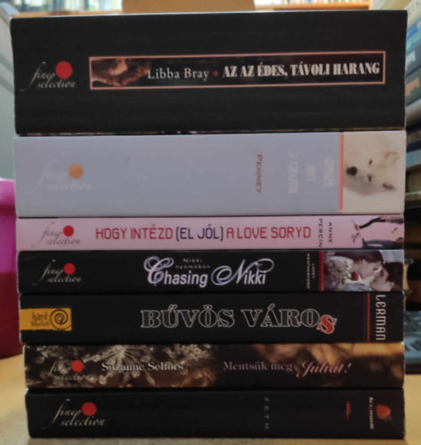Anne Percin, Drew Lerman, Simone Elkeles, Lacey Weatherford, Suzanne Selfors, Monika Feth, Stef Penney, Libba Bray - 7 db romantikus: Az az des, tvoli harang; Az eperszed; Bvs vros; Gyengd, mint a farkasok; Hogy intzd [el jl] a love storyd; Mentsk meg Jlit!; Nikki nyomban
