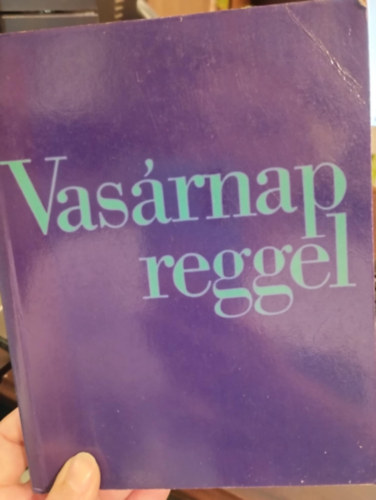 Szerz� J. Perrenaud - Vas�rnap reggel   1-5-ig egy k�tetben - Sz�nes illusztr�ci�kkal.