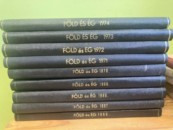 9 db Föld és ég folyóirat ( egybekötve )