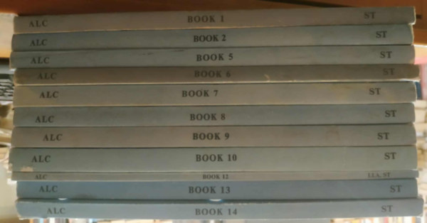 Defense Language Institute - 11 db American Language Course (sz�rv�nysz�mok a term�klapon)