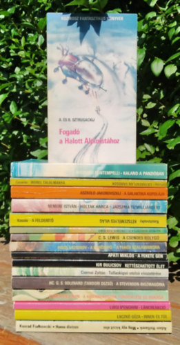 Nemere Istvn, C. S. Lewis, HC. G. S. Solenard (Tandori Dezs), Hollanek-Fialkowski, Laczk Gza, Luigi Menghini, Gyertyn Ervin, Csernai Zoltn, Kil Bulicsov, Apti Mikls, Pavel Vezsinov, C. - 17 db scifi KNYVMENT AJNLAT: Mg egy kicsit lni /Homo divisus +Innen s tl +Lncreakci +A kiberneroszok tndklse s buksa +A Stevenson-biozmagria +Tollaskgy utols visszatrse +Kettszaktott let+ A fekete gn+ S