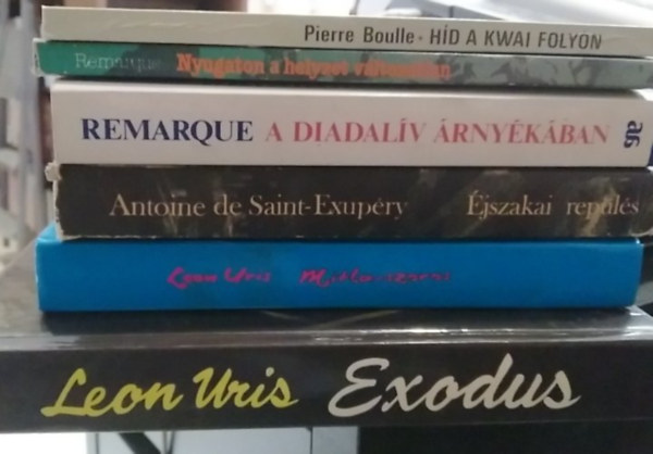 Pierre Boulle, Remarque, Antoine de Saint-Exupéry, Leon Uris - 6 db-os KÖNYVMENTŐ AJÁNLAT, háborús regény: Híd a Kwai folyón+ Nyugaton a helyzet változatlan+ A diadalív árnyékában+ Éjszakai repülés+ Mitla-szoros+ Exodus