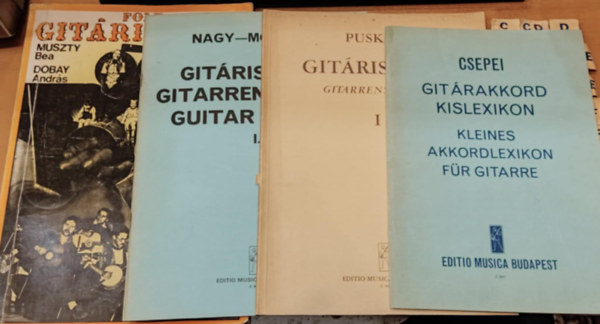 Csepei Tibor, Puskás Tibor, Nagy Erzsébet- Mosóczi Miklós, Muszty Bea - Dobay András - 4 db gitártanulás: Gitárakkord kislexikon + Gitáriskola I. + Gitáriskola I. + Folk gitáriskola