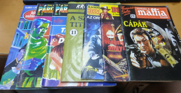 Expomédia Kft., Colin Scope, Max Marek, Roger Vilard, Claude Rodhain, Nemere István - 7 db ponyva-füzet: Égből jött kommandó; A sátán irgalma; Terítsük ki dámáinkat!; A szekrény titka; A nagy terv; A vérengző angyal; Cápák