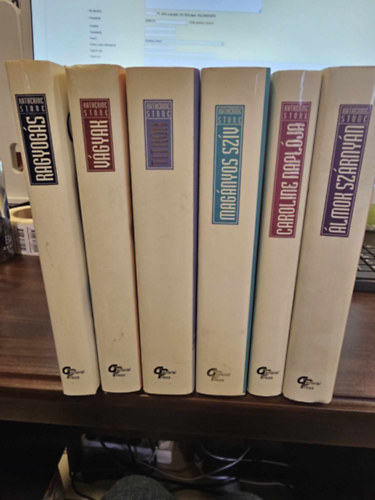 Katherine Stone - 6db. Katherine Stone KNYVMENT AJNLAT: Ragyogs - Titkok - Magnyos szv - Caroline naplja - Vgyak - lmok szrnyai