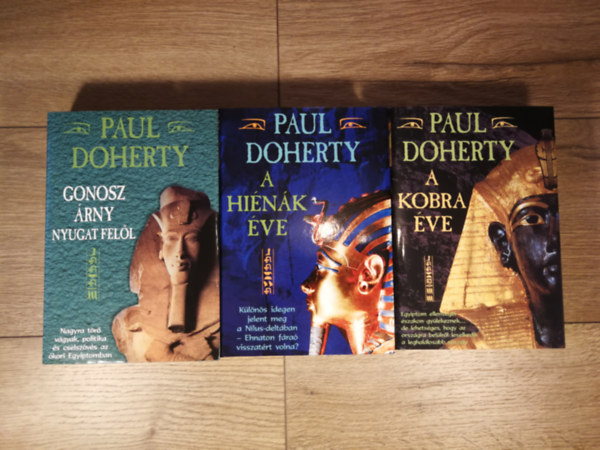 Paul Doherty - Mahu-trilgia 1-3. (Gonosz rny nyugat fell, A hink ve, A kobra ve)
