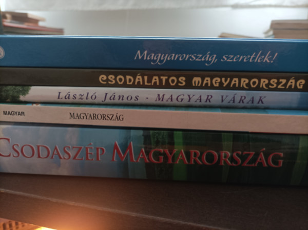 5db knyv Magyarorszgrl: