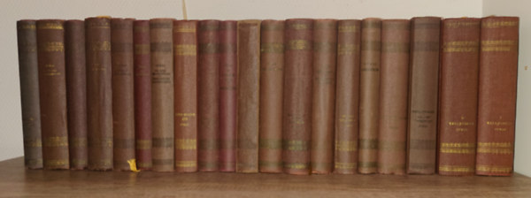 J�kai M�r - 19 k�tet J�kai M�r v�logatott m�veib�l - a m�vek c�mei a le�r�s�ban olvashat�k