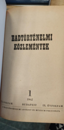 Hadt�rt�nelmi K�zlem�nyek 1961 VIII. �vfolyam