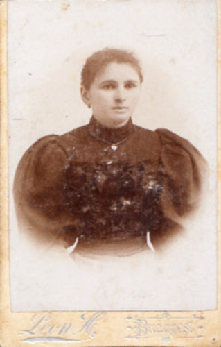 Leon H. fényképész - Leon H. fényképész - (ismeretlen)női portré (Eredeti fénykép, régi fotó)