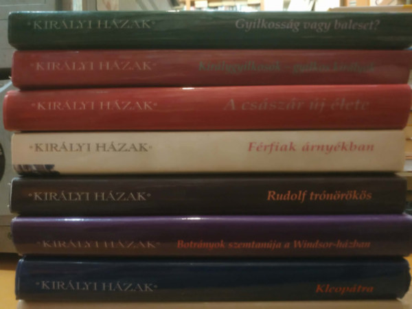 William Shawcross, Wolfgang Schuller, Hartwin Brandt, Noel Botham, John Murray, Johann Georg Lughofer, Thea Leitner, Sigrid-Maria Grössing - 8 db Királyi házak: Rudolf trónörökös; Férfiak árnyékban; A császár új élete; Királygyilkosok - gyilkos királyok; Gyilkosság vagy baleset?; Nagy Konstantin; Kleopátra; Botrányok szemtanúja a Windsor-házban