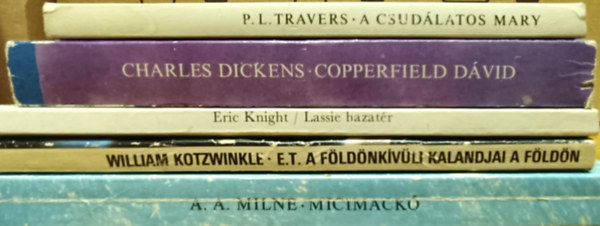 A. A. Milne, Eric Knight, William Kotzwinkle, Charles Dickens, P. L. Travers - Ifjsgi knyvcsomag