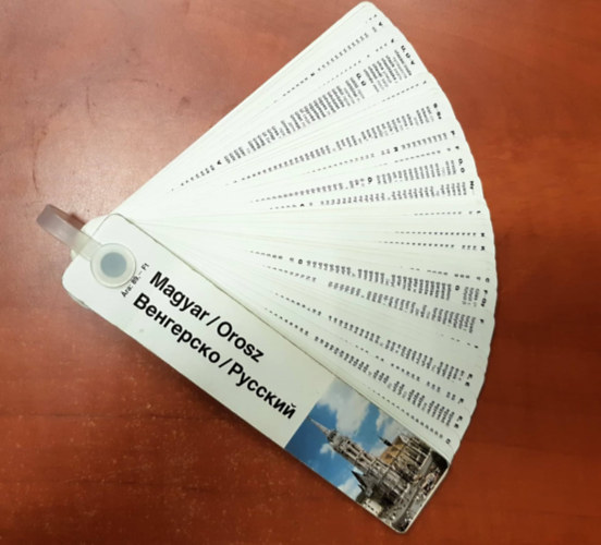 Forma-Art Kiadó - Magyar/orosz és Orosz/magyar "legyező" szótár