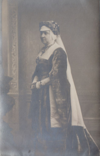 Prielle Korn�lia sz�n�szn� (k�peslap)