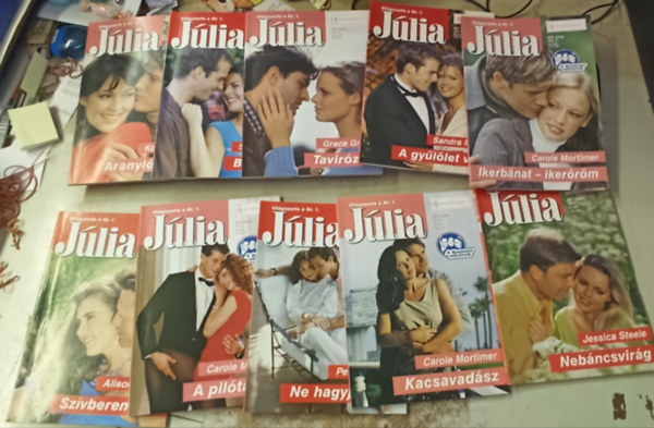 Jessica Steele, Carole Mortimer, Penny Jordan, Alison Fraser, Tbb szerz - 10 Jlia magazin (321-330) lapszmig: Nebncsvirg +Kacsavadsz +Ne hagyj rvn! +Szvberendez +Ikerbnat-ikerrm +A gyllet vge +Tavirzsa +Bbjtk +Aranyl hajnal +A piltalny