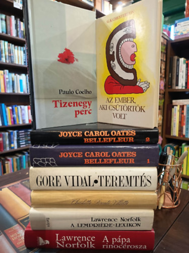 Paulo Coelho, Chesterton G.K., Joyce Carol Oates, Gore Vidal, Charlotte Bront�, Lawrence Norfolk - Vil�girodalmi k�nyvcsomag 7 darabos K�NYVMENT� AJ�NLAT: Az ember, aki Cs�t�rt�k volt - R�m�lom, Tizenegy perc, Bellefleur avagy a csal�di �tok I-II., Teremt�s, Villette, A Lempri�re-lexikon, A p�pa rinoc�rosza
