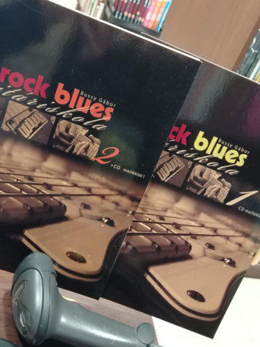 Bussy Gábor - ROCK BLUES GITÁRISKOLA 1-2. CD melléklettel