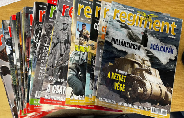 Tőrös István (Főszerk.) - 33 db Regiment magazin szórványszámok