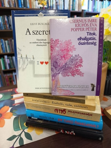 Dr. Csernus Imre - Dr. Kígyós Éva - Dr. Popper Péter, Leo F. Buscaglia, Ádám György, Szendi Gábor, Mohás Lívia, Dr. Csernus Imre - Pszichológia könyvcsomag 7 darabos KÖNYVMENTŐ AJÁNLAT: Titok, elhallgatás, őszinteség, A szeretet, Az Istennel sakkozás kockázata, Érzékelés, tudat, emlékezés ..., A nő felemelkedése és tündöklése, Mit tudsz önmagadról?, A nő