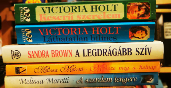 Brown Sandra, Holt Victoria, Melissa Moretti - Romantikus k�nyvcsomag 5 db
