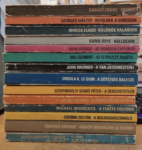 Gera Gyrgy, Mircea Eliade, Karin Boye, Szentmihlyi Szab Pter, Hal Clement, Csernai Zoltn, Michael Moorcock, Zsuravljova, Ursula K. Le Guin, Georges Walter, Pierre Barbet, Gnther Krupkat, D - 14 db Sci-Fi: Alfa s Omega/Hhd a szakadk felett; Amikor meghaltak az Istenek; A boldogsgcsinl; A fekete folyos; A psziborgok lmai; A sebezhetetlen; A sttsg balkeze; A Yan jtkmesterei; Az elveszett rakta; Az endogn expe