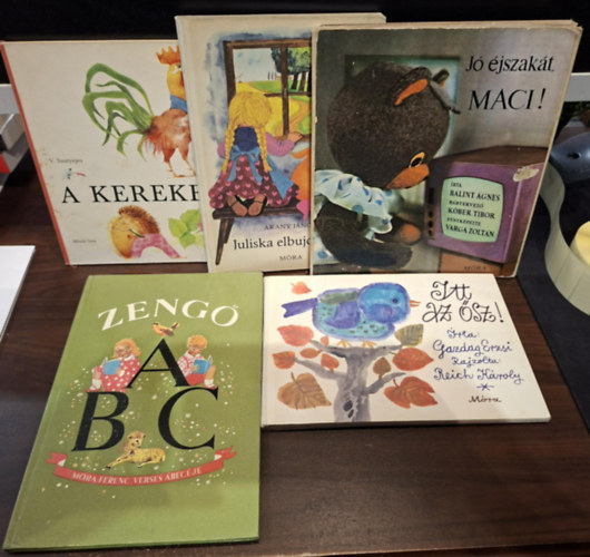 Gazdag Erzsi, Arany J�nos, V. Szutyejev, B�lint �gnes, M�ra Ferenc - 5 db-os mesek�nyv, K�NYVMENT� AJ�NLAT: Zeng� ABC, Itt az �sz! Juliska elb�jdos�sa, A kerekek, J� �jszak�t, Maci!