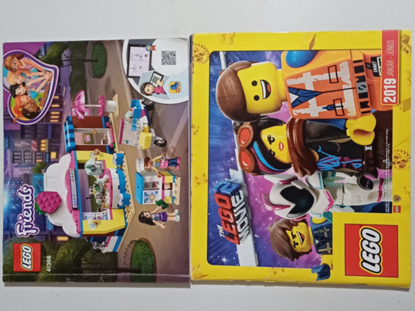 Ismeretlen Szerző - 2 LEGO összeszerelési útmutató + 2 LEGO prospektus