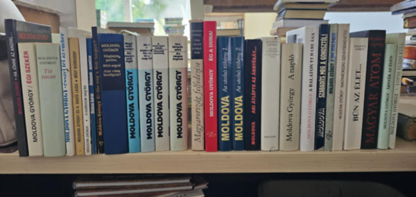 Moldova Gyrgy - 28db Moldova Gyrgy ktet, KNYYMENT AJNLAT: Lopni tudni kell+ rnyk az gen+ Magyar atom+ Bn az let+ Magyarorszg szennybemenetele+ A jog zsoldosai+ Szabadts meg a gonosztl+ A Balaton elrablsa+ A napl+ Malom a pokolban- A v