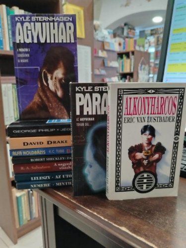 R. A. Salvatore, Nemere Istvn - KNYVMENT AJNLAT, 10 db. Paranoia+Alkonyharcos+Agyvihar+Jgodisszeia+A tr+Elszakads+Zarndokt a Fldre+A negyedik mgia visszhangja+Az utols csillaghaj+Mintha ember lennl