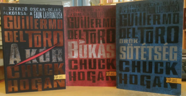 Guillermo Del Toro, Chuck Hogan - Kór-trilógia 1-3. (A kór, A bukás, örök sötétség)