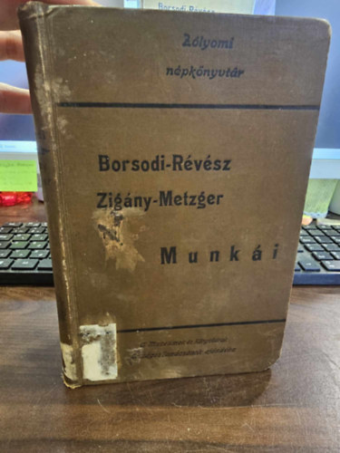 R�v�sz Gyula, Zig�ny Zolt�n, Istv�n b�csi - A sert�sek nevel�se, tart�sa �s gondoz�sa + Gyakorlati �tmutat�s a szederfa- �s selyemherny�-teny�szt�sre+ �gyes Mari a kis konyhakert�szn�