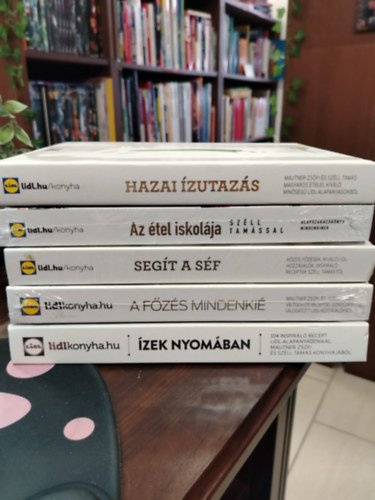 Mautner Zs�fi �s Sz�ll Tam�s; Sz�ll Tam�s; Sz�ll Tam�s; Mautner Zs�fi �s Sz�ll Tam�s; Mautner Zs�fi �s Sz�ll Tam�s - K�NYVMENT� AJ�NLAT, 5 DB. Lidl szak�csk�nyvek. Hazai �zutaz�s; Az �tel iskol�ja; Seg�t a s�f; A f�z�s mindenki�; �zek nyom�ban