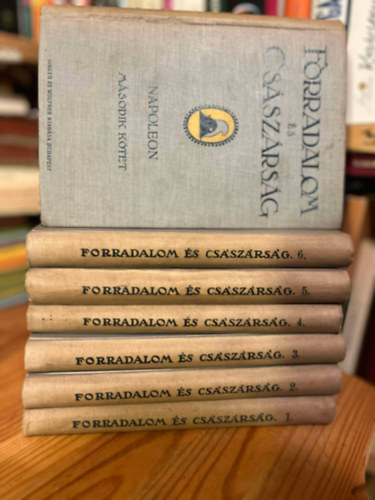 Adorj�n A.-Farkas P.-Seres L. - Forradalom �s cs�sz�rs�g I-VI.