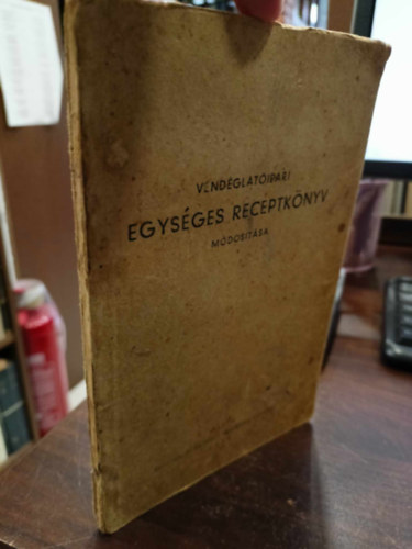 Dzsa Gyrgy - Vendgltipari egysges receptknyv mdostsa