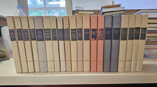 Mihail Solohov, Sienkiewicz Henryk, Franz Werfel, Thomas Hardy, Charlotte Bront, Victor Hugo, Nikosz Kazantzakisz, Alexandre Dumas - 20 ktet a Vilgirodalom remekei sorozatbl, 10 m: Csendes Don I-IV+ Kereszteslovagok I-II+ Tzzel-vassal I-II+ Lakoma+ A Misza Dagh negyven napja I-II+ Egy tiszta n+ Villette- Hastings kapitny I-II+ Kilencvenhrom+ Akinek meg kell halnia+