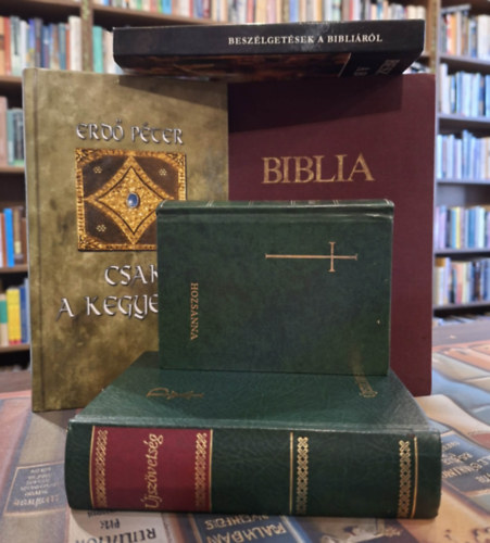 Rapcsányi László, Erdő Péter, Fordították és magyarázták: Dr. Gál Ferenc-Dr. Gál József-Dr. Gyürki László-Dr. Kosztolányi István - 5 db vallási kötet, KÖNYVMENTŐ AJÁNLAT: Beszélgetések a Bibliáról, Újszövetségi Szentírás, Hozsanna! Teljes kottás népénekeskönyv, Csak a kegyelem, Biblia (Ószövetségi és Újszövetségi Szentírás)