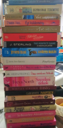 Danielle Steel, Jayne Ann Krentz, Freya North, Helen Fielding, Woodwiss E. Kathleen, P.J. Mellor, J. Sterling, Jennifer Blake, Claire Kenneth, Jo Beverley - 19 db romantika KNYVMENT AJNLAT: Egymsnak teremtve +Suttogs a sttben +A sors hatalma +lmaim lovagja+ Remnyek hljban+ lmaimban ksrtesz+ Szeretk s ldozatok+ hsg+ Szerelmi titkok+ Nagy szerelmem trtnete+ Fny
