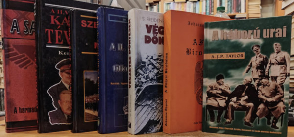 A. J. P. Taylor, Johannes �hquist, Seymour Freiden - William Richardson, Ian V. Hogg, Michael Burleigh, Kenneth Macksey, Robin Cross - 7 db II. Vil�gh�bor�: A h�bor� urai; A F�hrer Birodalma; V�gzetes d�nt�sek; A II. vil�gh�bor� n�met titkos fegyverei; Szembes�lve a n�ci m�lttal; A II. Vil�gh�bor� katonai t�ved�sei; A Sas buk�sa (A harmadik birodalom utols� na