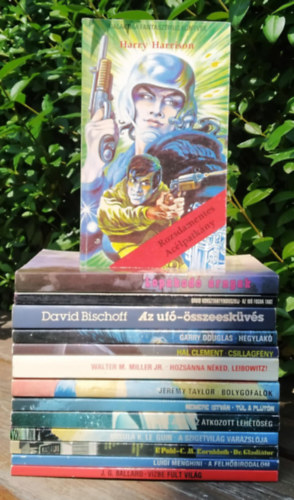 Nemere Istvn, Jeremy Taylor, Garry Douglas, David Bischoff, Lovecraft-Bloch-King-Keller, J.G. Ballard, Luigi Menghini, Pohl, F.-Kornbluth, C.M., Ursula K. Le Guin, Hank Jeff, Walter M. Miller, Hal C - ---