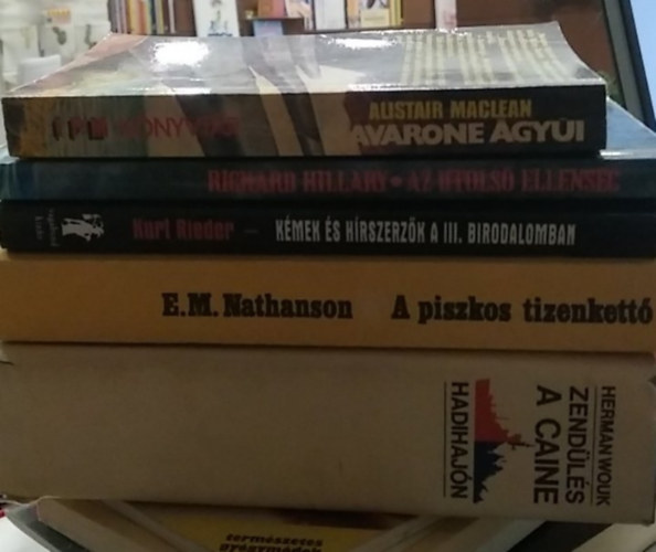 E. M. Nathanson, Richard Hillary, Kurt Rieder, Alistar MacLean, Herman Wouk - 5 db-os K�NYVMENT� AJ�NLAT, h�bor�s: Zend�l�s a Caine hadihaj�n+ A piszkos tizenkett�+ Az utols� ellens�g+ K�mek �s h�rszerz�k a III. Birodalomban+ Navarone �gy�i